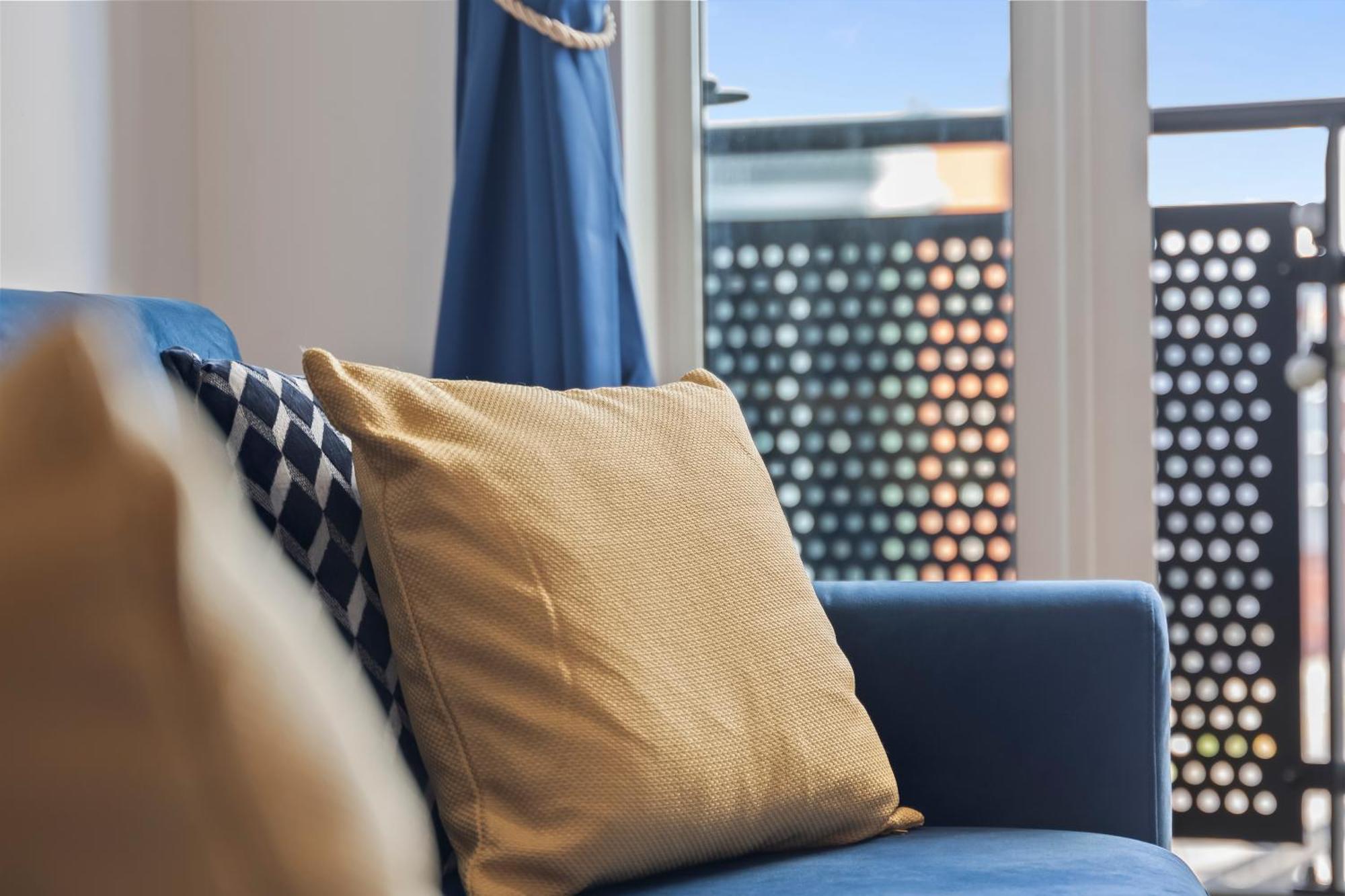 Spacious 2 Bedroom Apartment-City Centre - Free Parking- Sleeps 5 Бирмингем Экстерьер фото